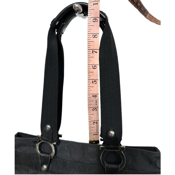 ❌SOLD🖤FIXER SPECIAL! Ferragamo Gancini Shoulder Bag-NEEDS STRAP REPAIR - Picture 6 of 14